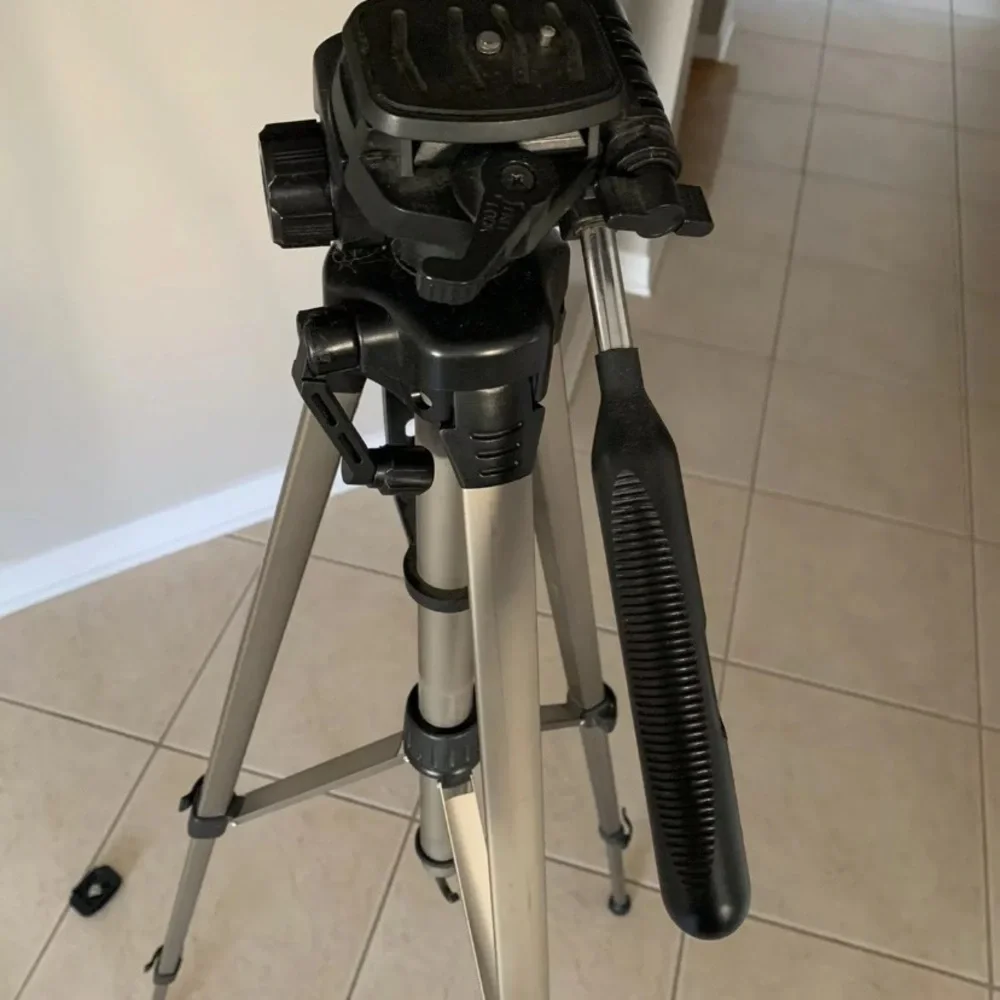 MX 2000 Camera Tripod Full Size 61”